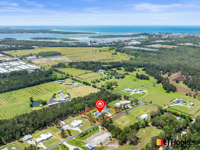 Photo - 12 Alans Place, Yamba NSW 2464 - Image 3