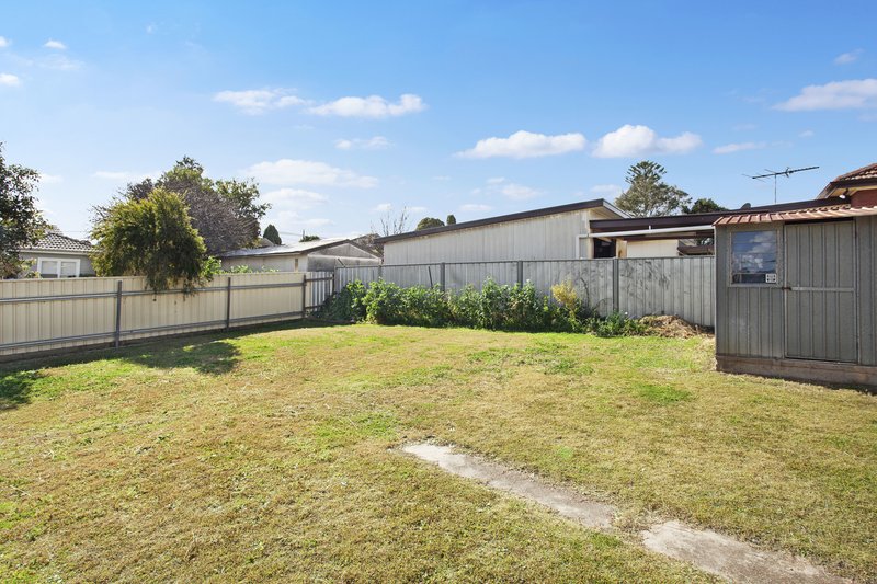 Photo - 12 Alexandra Avenue, Rutherford NSW 2320 - Image 6