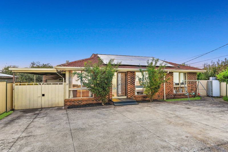 Photo - 12 Amanda Court, Keysborough VIC 3173 - Image 2