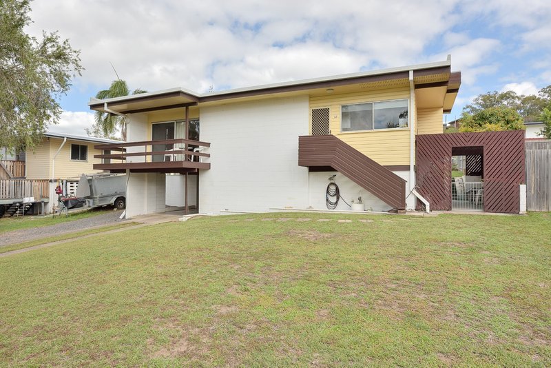 Photo - 12 Amaroo Close, Glen Eden QLD 4680 - Image 2