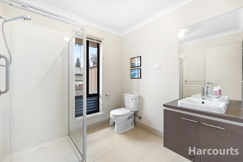 Photo - 12 Amaroo Way, Newborough VIC 3825 - Image 3