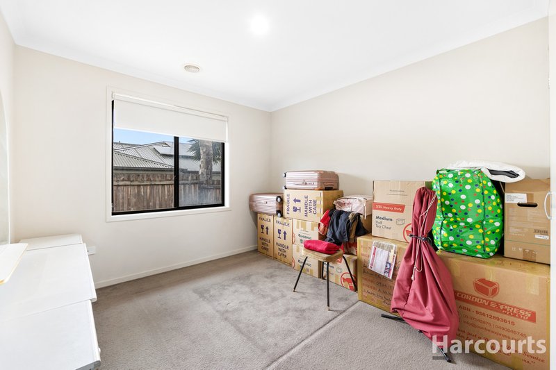 Photo - 12 Amaroo Way, Newborough VIC 3825 - Image 6