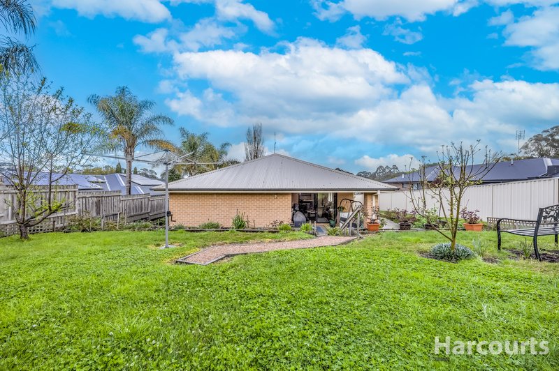 Photo - 12 Amaroo Way, Newborough VIC 3825 - Image 17