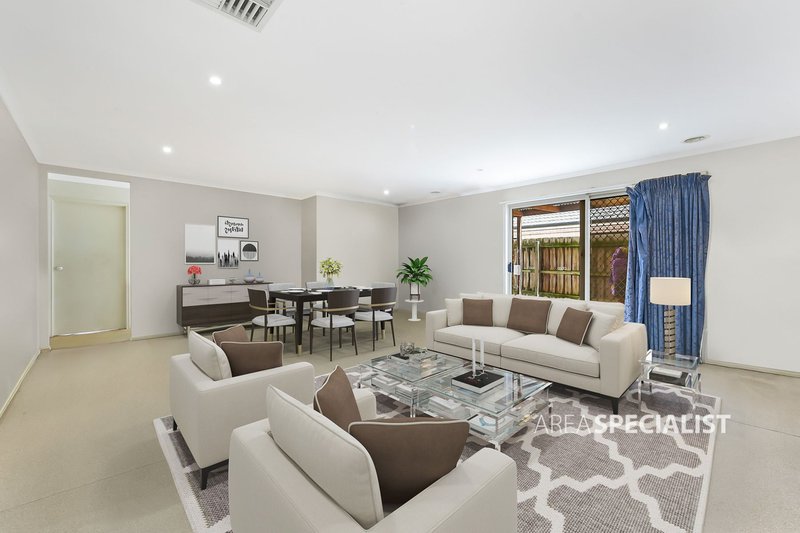 Photo - 12 Amberley Drive, Pakenham VIC 3810 - Image 3