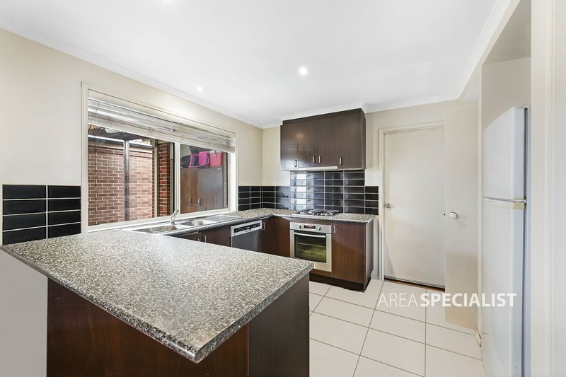 Photo - 12 Amberley Drive, Pakenham VIC 3810 - Image 4