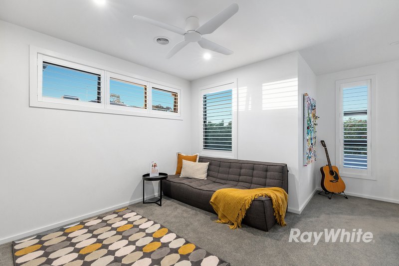 Photo - 1/2 Amiriya Street, Bentleigh East VIC 3165 - Image 11