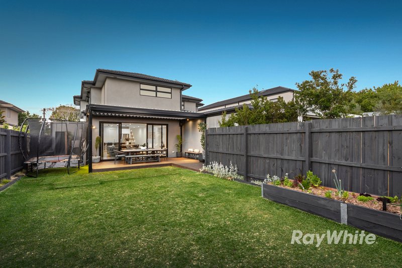 Photo - 1/2 Amiriya Street, Bentleigh East VIC 3165 - Image 18