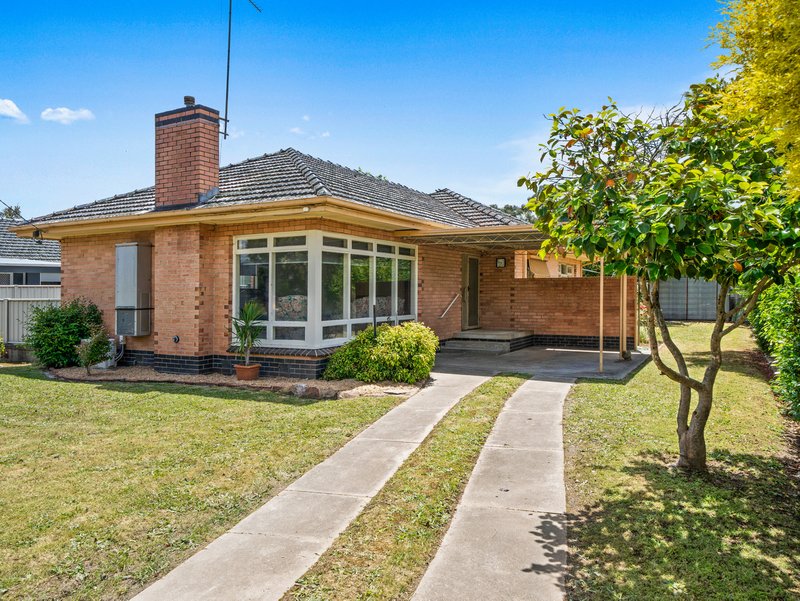 12 Amos Avenue, Benalla VIC 3672