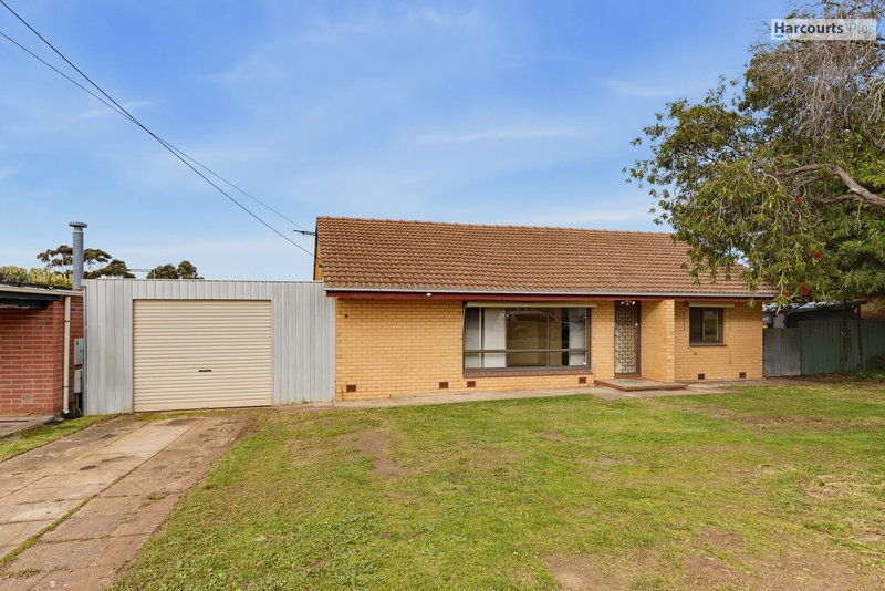 Photo - 12 Anembo Street, O'Sullivan Beach SA 5166 - Image 2