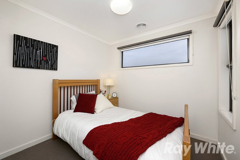 Photo - 12 Anfield Crescent, Mulgrave VIC 3170 - Image 8