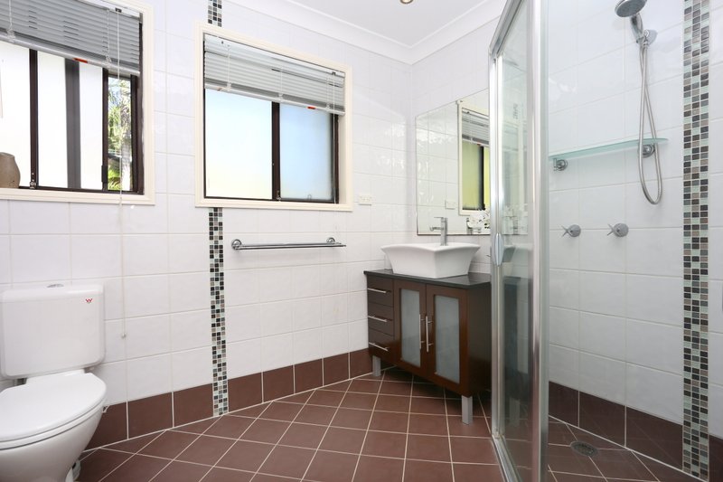 Photo - 12 Angaston Avenue, Carrara QLD 4211 - Image 9