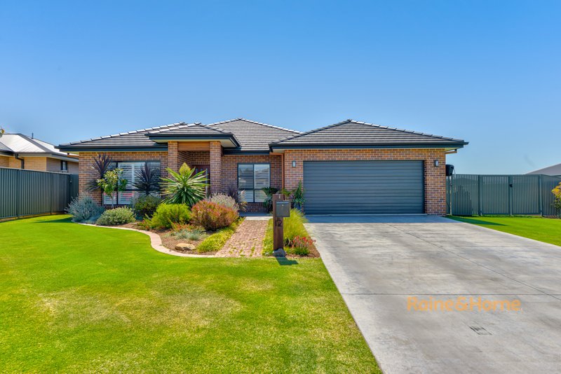 12 Angus Place, Tamworth NSW 2340