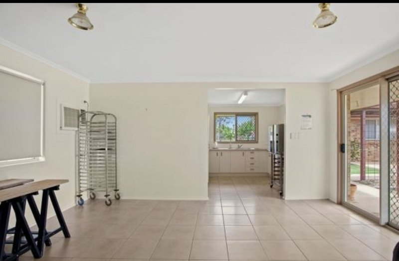 Photo - 12 Anna Court, Placid Hills QLD 4343 - Image 9