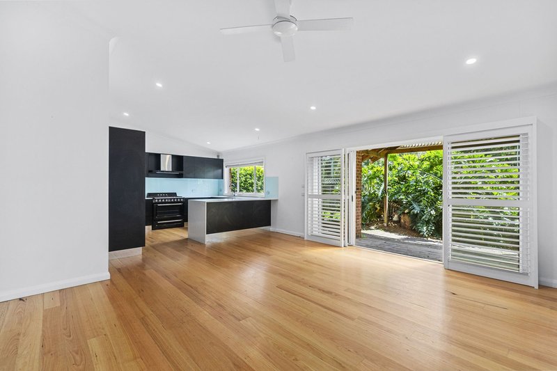 Photo - 1/2 Anniversary Avenue, Terrigal NSW 2260 - Image 3