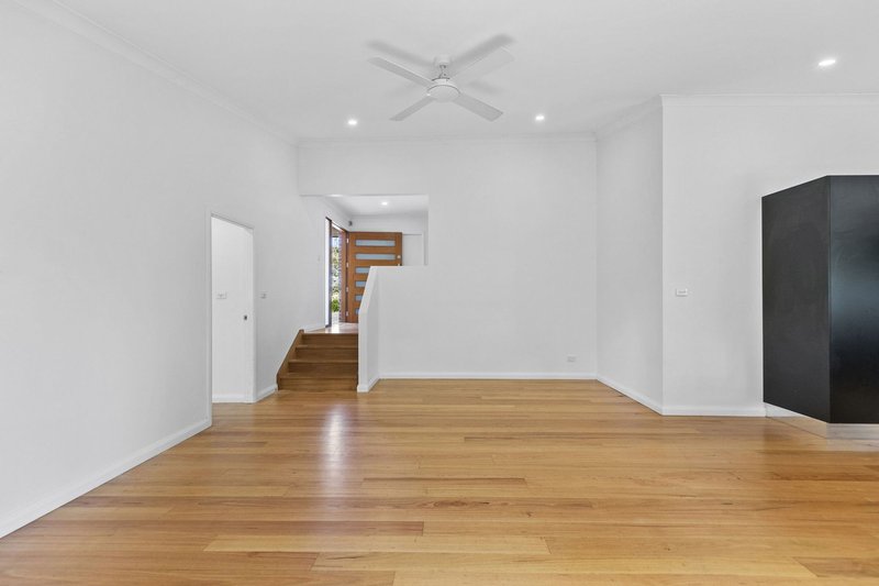 Photo - 1/2 Anniversary Avenue, Terrigal NSW 2260 - Image 4