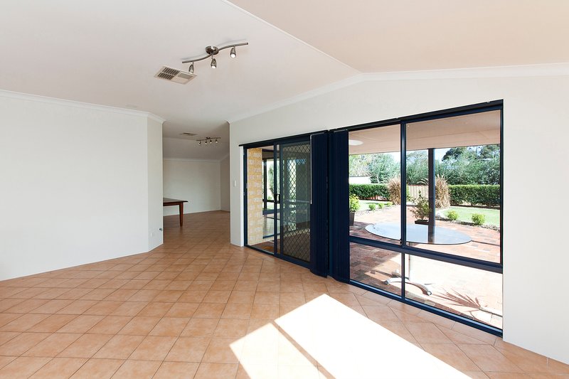 Photo - 12 Antill Street, Willagee WA 6156 - Image 9