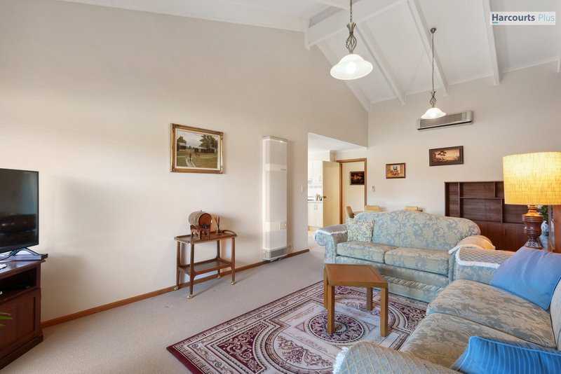 Photo - 1/2 Anulka Street, Hallett Cove SA 5158 - Image 6