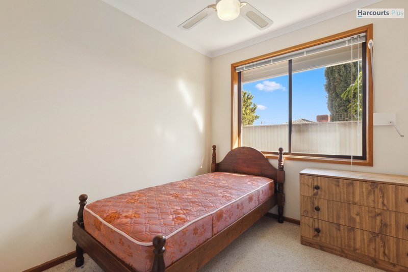 Photo - 1/2 Anulka Street, Hallett Cove SA 5158 - Image 10