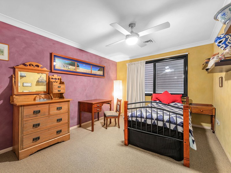 Photo - 12 Aquarius Place, Bridgeman Downs QLD 4035 - Image 22