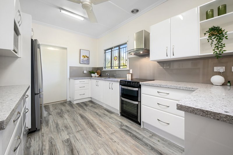 Photo - 12 Aragon Street, Indooroopilly QLD 4068 - Image 4