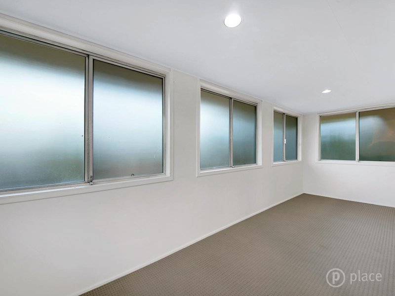 Photo - 12 Arakoola Street, Jindalee QLD 4074 - Image 9