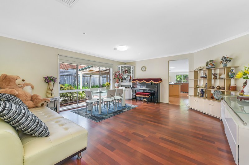 Photo - 12 Ardblair Terrace, Narre Warren South VIC 3805 - Image 4