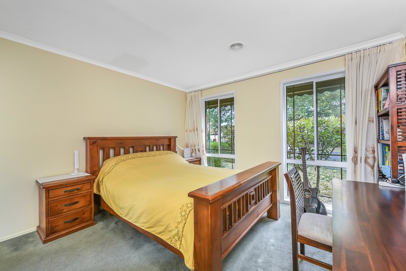 Photo - 12 Ardblair Terrace, Narre Warren South VIC 3805 - Image 7