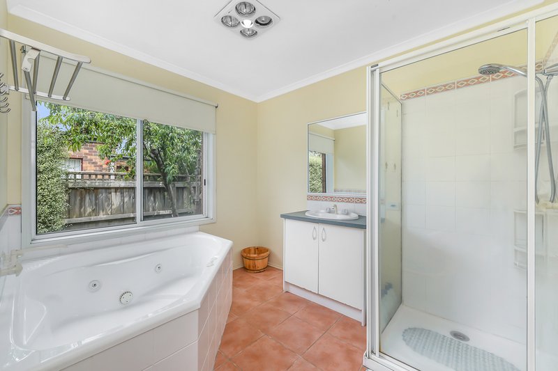 Photo - 12 Ardblair Terrace, Narre Warren South VIC 3805 - Image 11