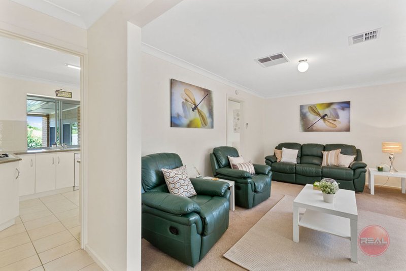 Photo - 12 Ardross Crescent, Morphett Vale SA 5162 - Image 6