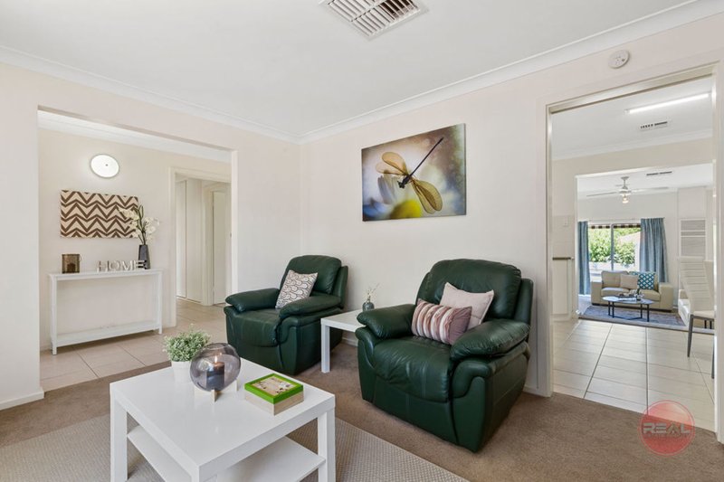 Photo - 12 Ardross Crescent, Morphett Vale SA 5162 - Image 8