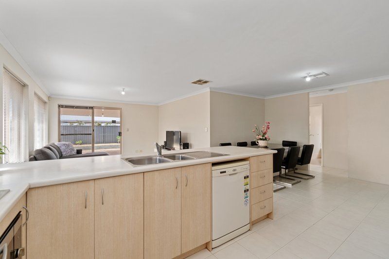 Photo - 12 Ardwick Road, Brabham WA 6055 - Image 11