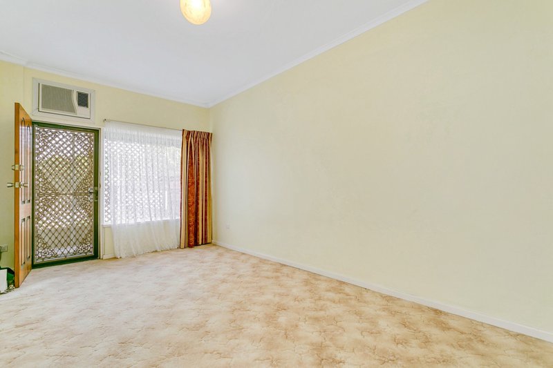 Photo - 1/2 Argyle Avenue, Morphett Vale SA 5162 - Image 8