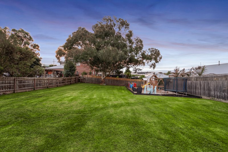 Photo - 12 Armstrong Grove, Yarra Glen VIC 3775 - Image 14