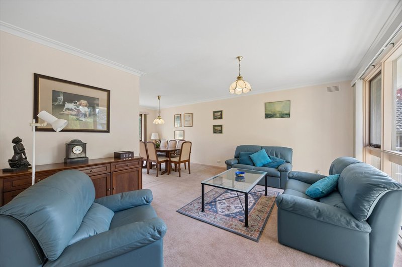 Photo - 12 Ashburton Drive, Mitcham VIC 3132 - Image 4