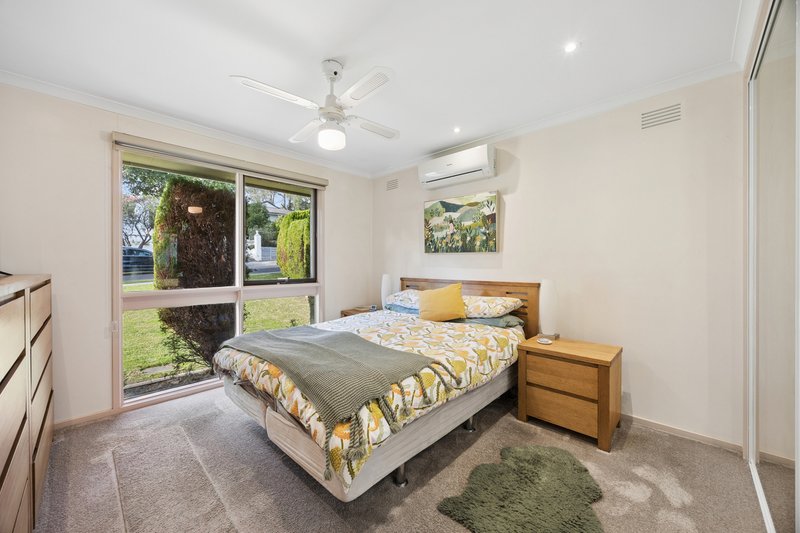 Photo - 12 Ashburton Drive, Mitcham VIC 3132 - Image 10