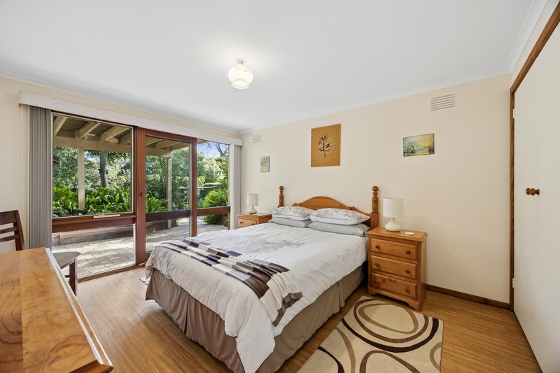 Photo - 12 Ashburton Drive, Mitcham VIC 3132 - Image 12