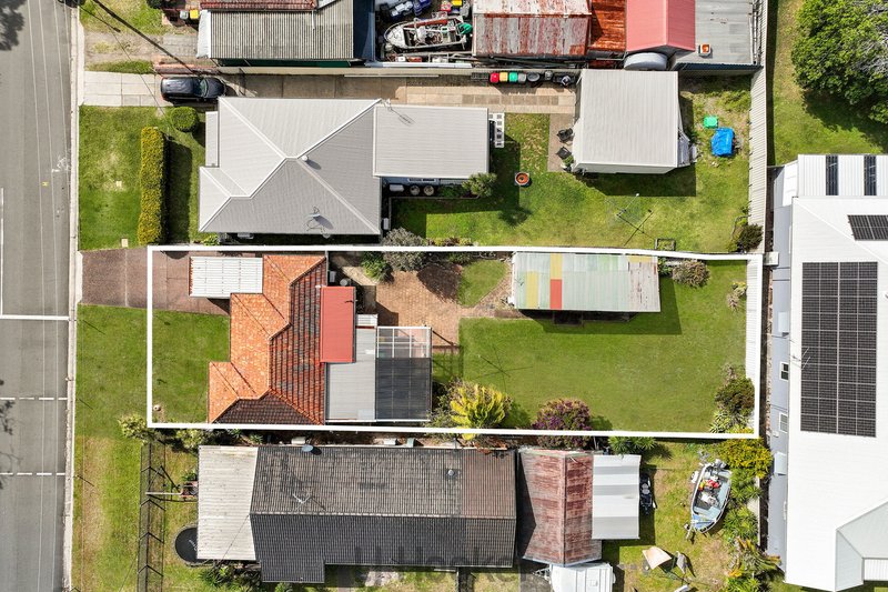 Photo - 12 Ashley Street, Marks Point NSW 2280 - Image 9