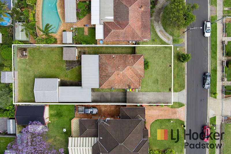 Photo - 12 Astley Avenue, Padstow NSW 2211 - Image 3