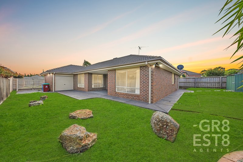 Photo - 12 Atkinson Drive, Berwick VIC 3806 - Image 9