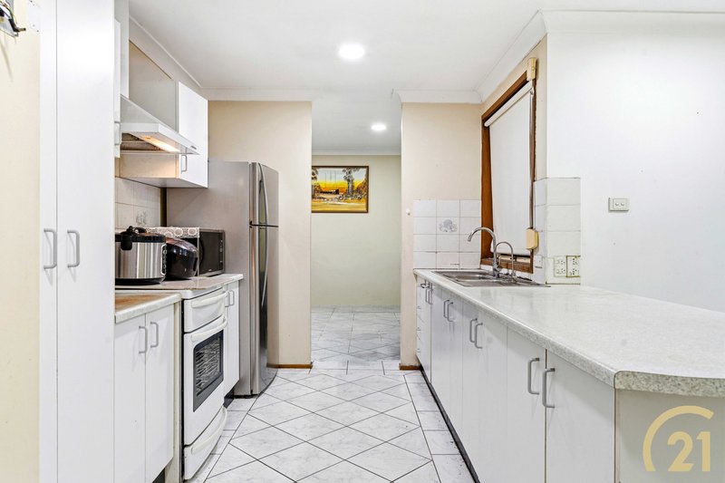 Photo - 12 Attilio Place, Edensor Park NSW 2176 - Image 3