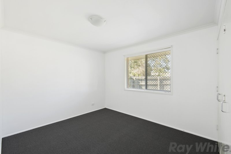 Photo - 12 Badcoe Court, Rothwell QLD 4022 - Image 6