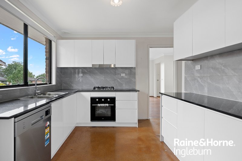 Photo - 12 Balimo Place, Glenfield NSW 2167 - Image 5