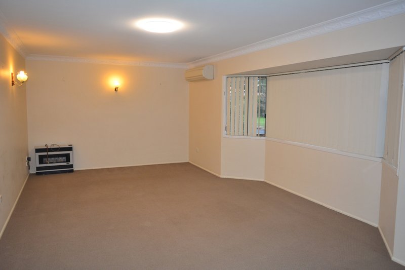 Photo - 12 Ballin Drive, Centenary Heights QLD 4350 - Image 2