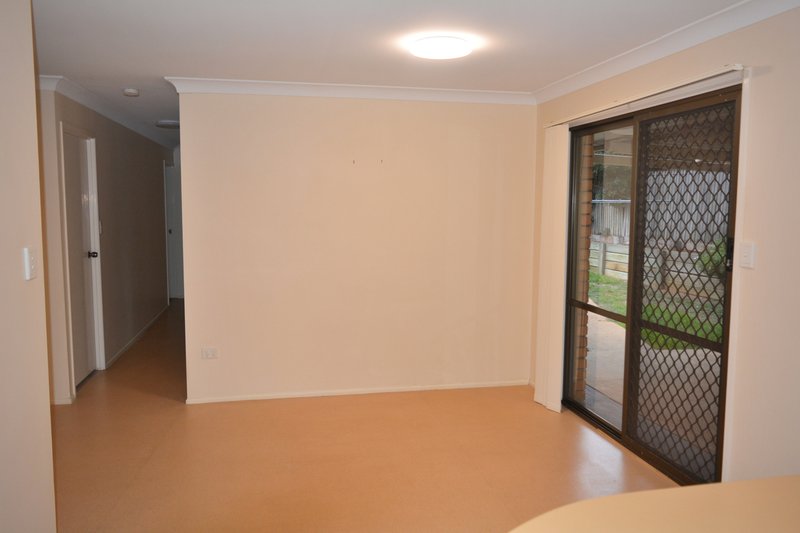 Photo - 12 Ballin Drive, Centenary Heights QLD 4350 - Image 5