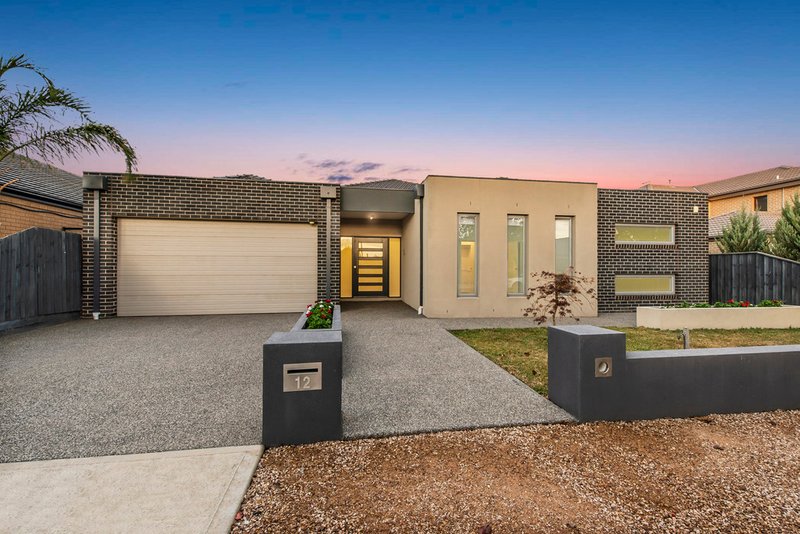 12 Balmain Circuit, Taylors Hill VIC 3037