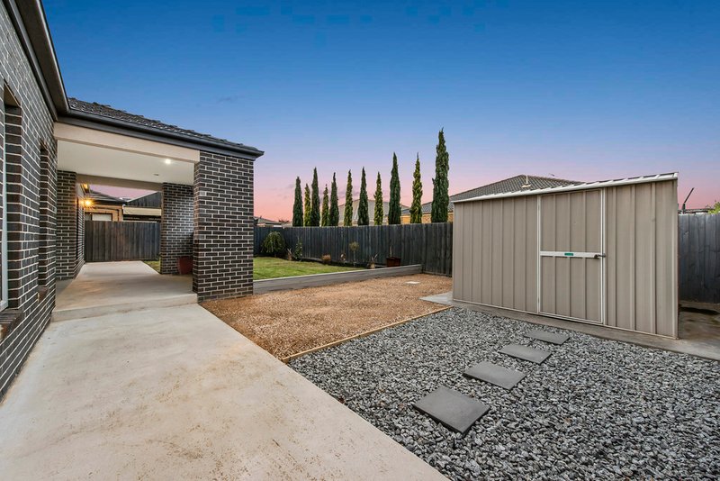 Photo - 12 Balmain Circuit, Taylors Hill VIC 3037 - Image 18