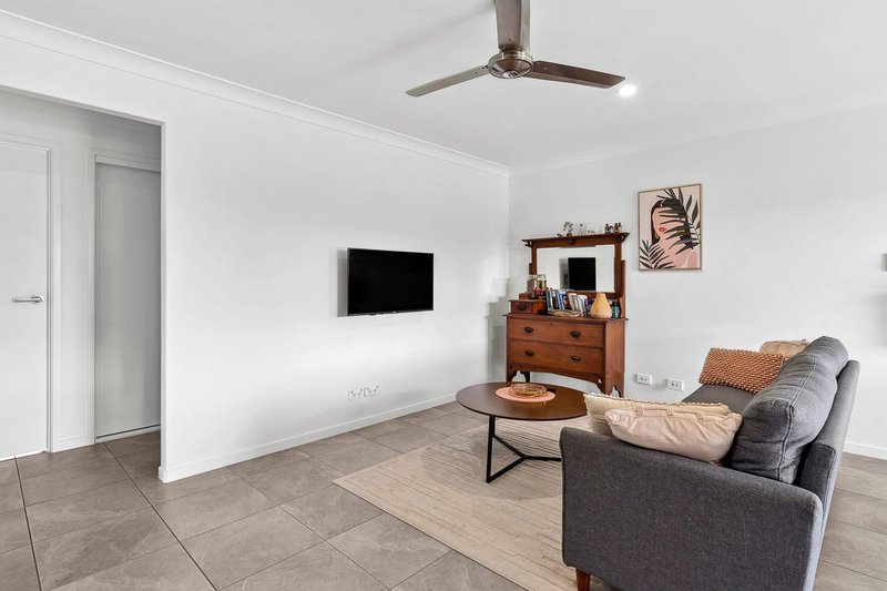 Photo - 12 Balmoral Crescent, Southside QLD 4570 - Image 9