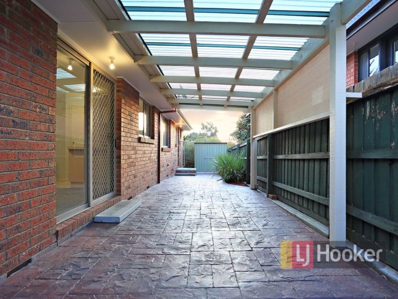 Photo - 12 Balmoral Way, Pakenham VIC 3810 - Image 13