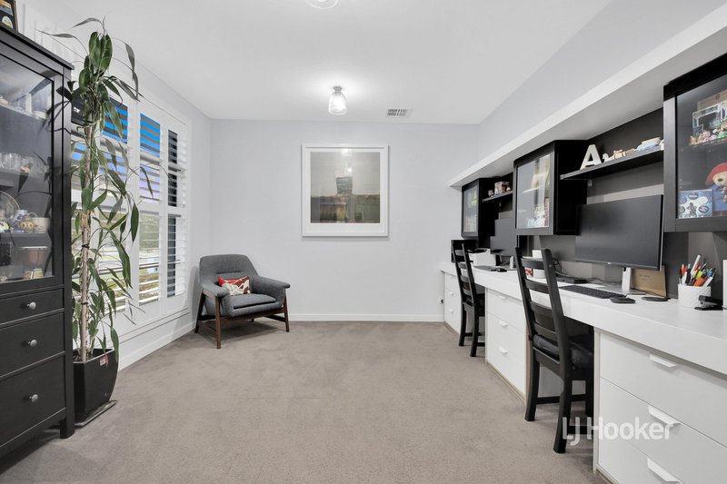 Photo - 12 Banbury Street, Williams Landing VIC 3027 - Image 5