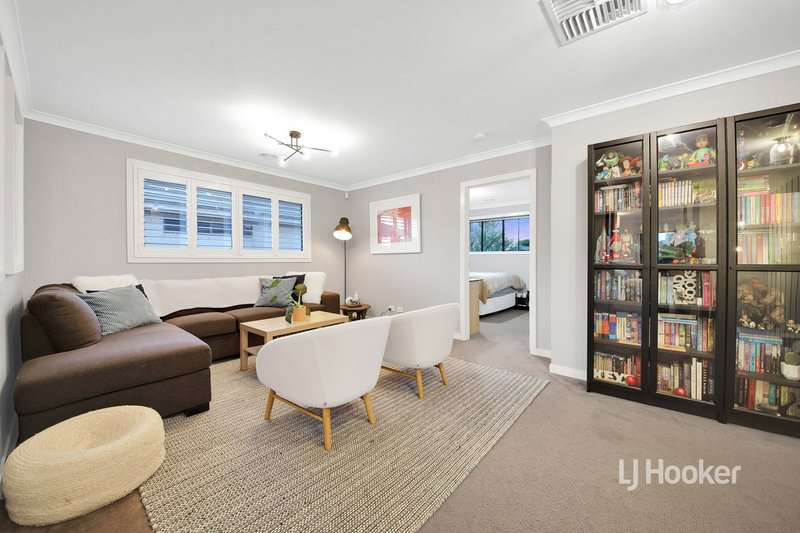 Photo - 12 Banbury Street, Williams Landing VIC 3027 - Image 17